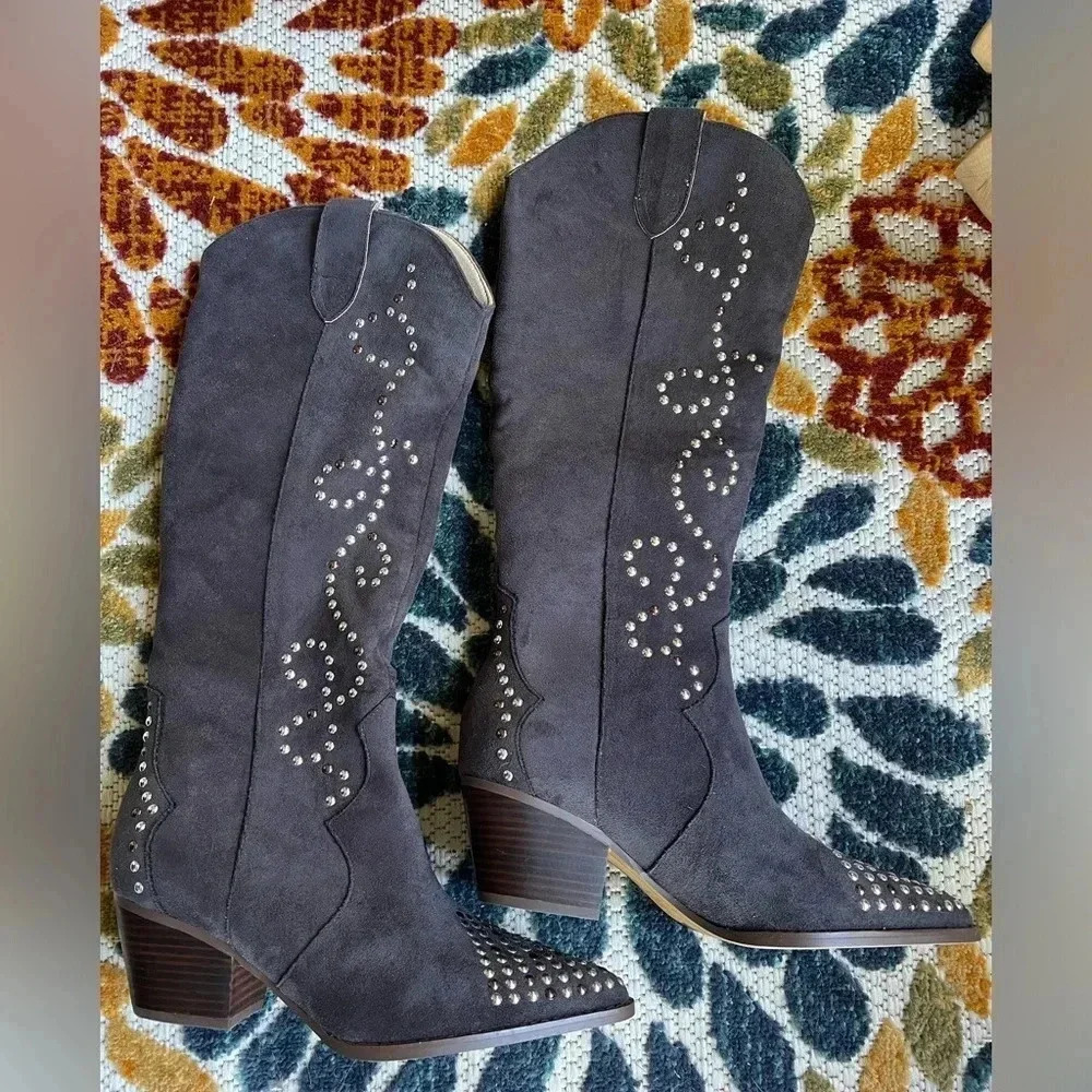 Oasis Society Phoenix Boots Size 10 Brown Studded Heeled NWOT Faux Suede